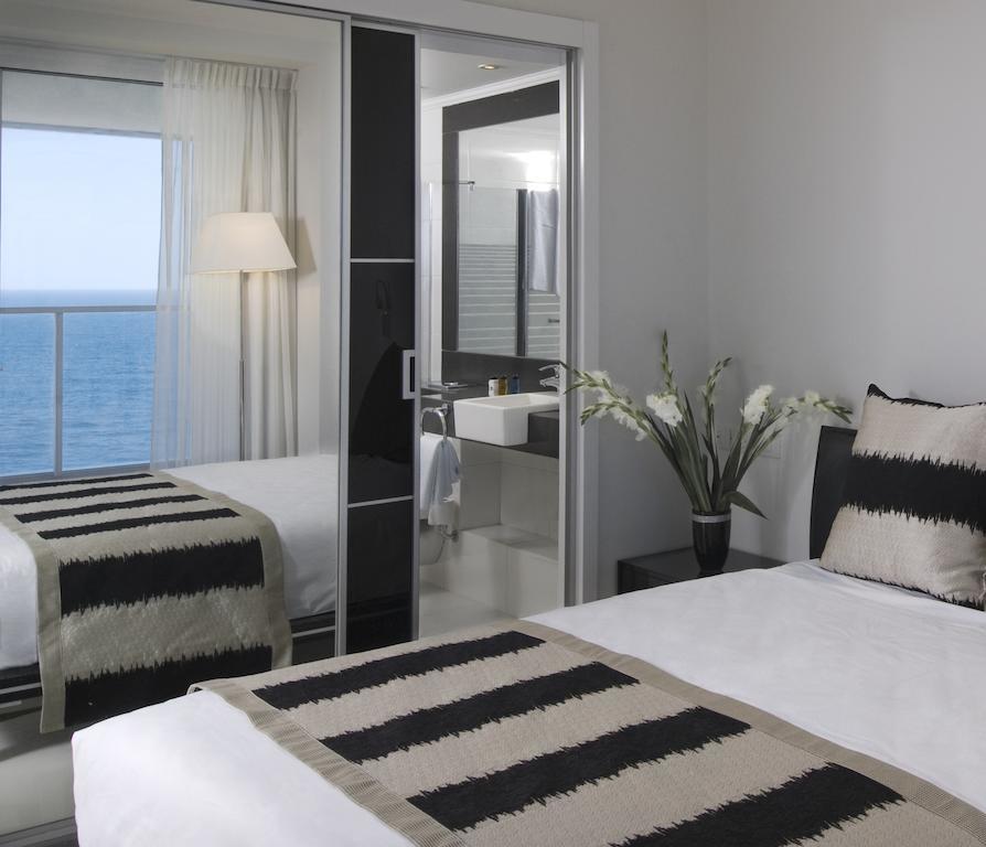 Island Luxurious Suites Hotel And Spa- By Saida Hotels Netanya Room photo